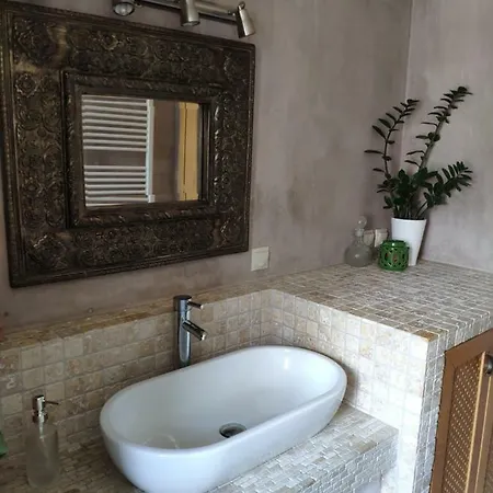 Olive Tree 2 Apartment *